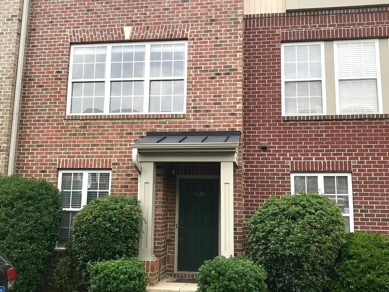 3 bed, 1660 sqft, $1,950 — Photo 1
