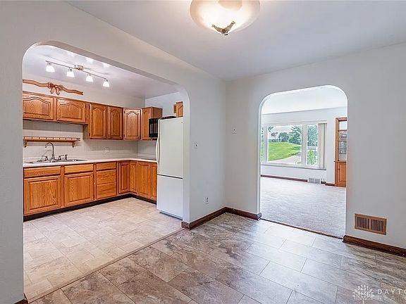 5th image of 1165 Waving Willow Dr