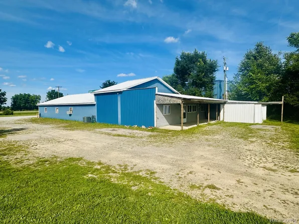 4027 W Caro Rd, Caro, MI 48723