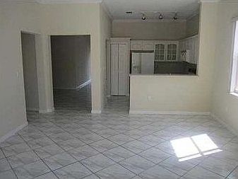 4th image of 14381 N Royal Cove Cir