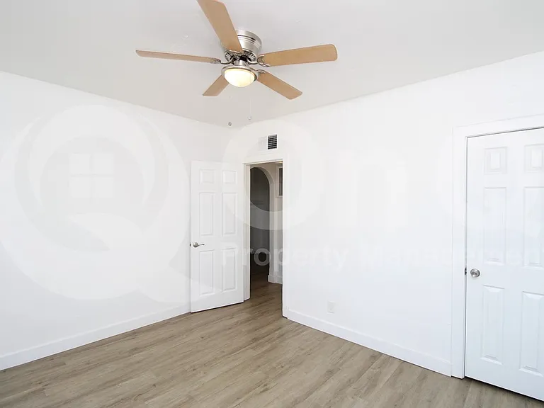 148 N 10th Ave — Photo 9