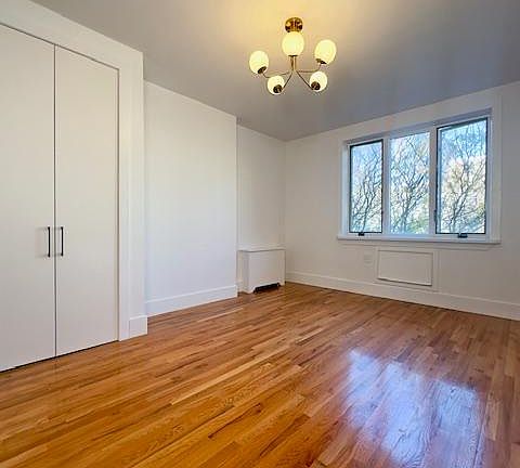 3rd image of 63 Diamond St Floor 3