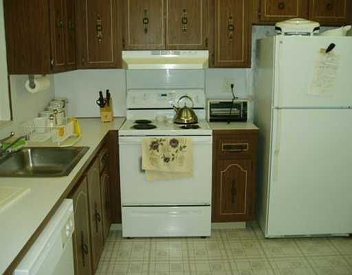 2nd image of 3600 NE 170th St APT 205