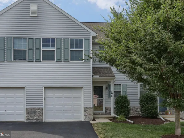 168 N Village Cir, Palmyra, PA 17078