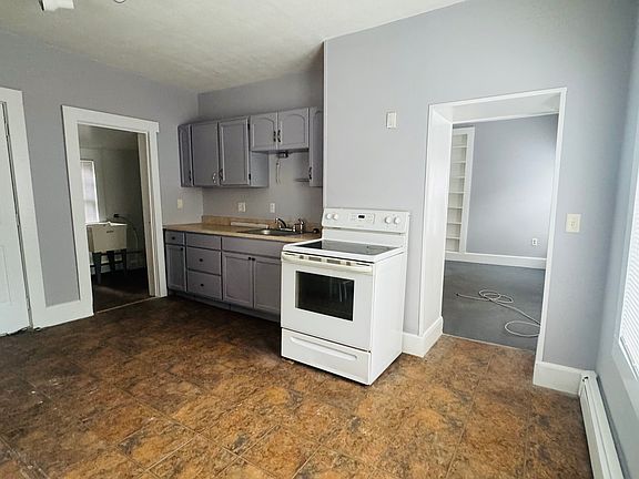 3rd image of 3 Lynn Street # 1 St Floor