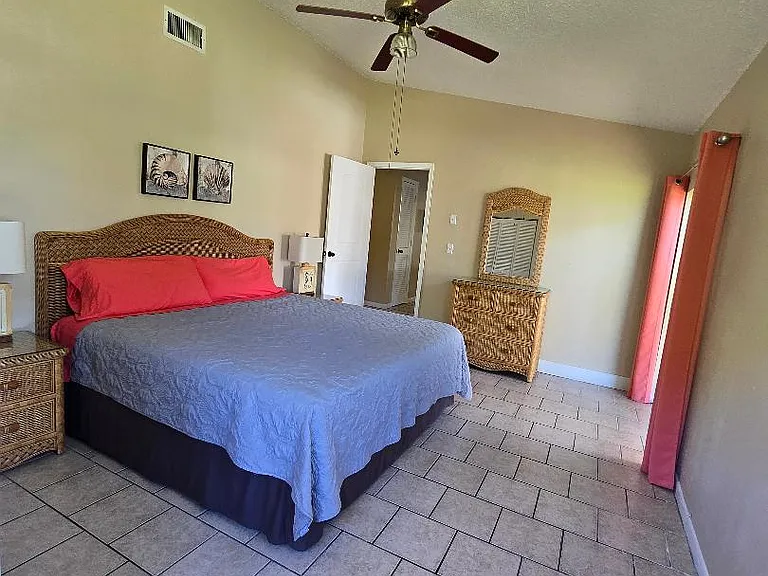 777 Robin Ave — Photo 18