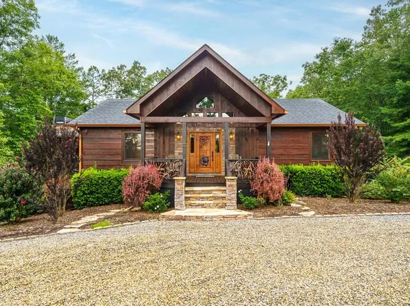 350 Kensington Dr, Mineral Bluff, GA 30559