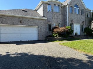 23 Lana Dr, Parsippany, NJ 07054