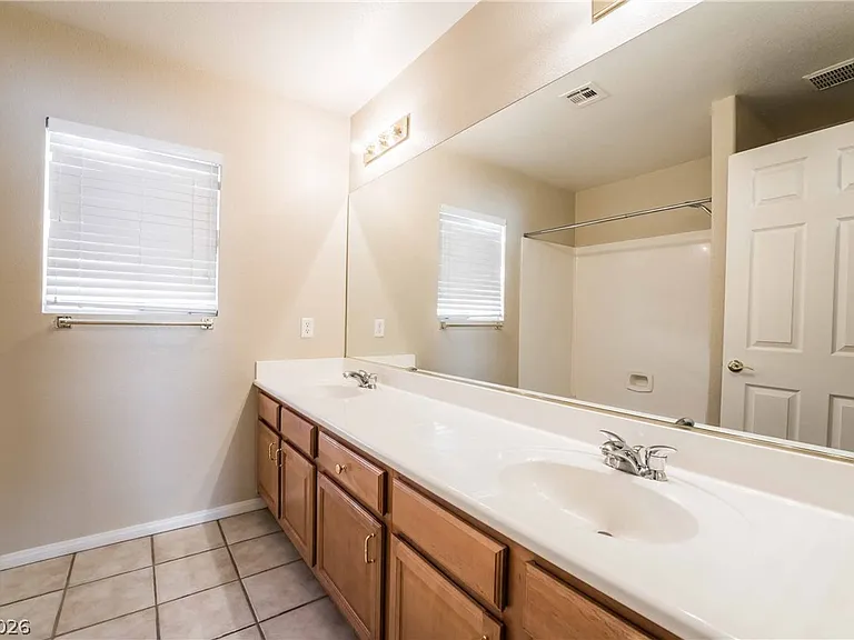 823 Beartooth Falls Ct — Photo 32