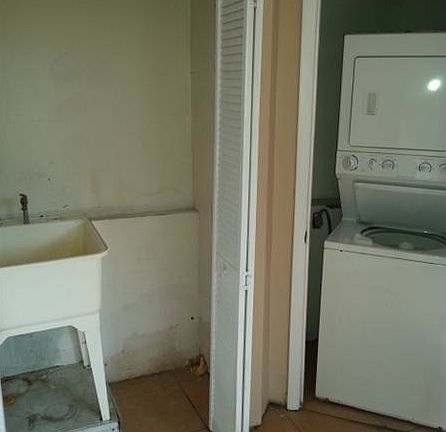 4th image of 3537 NW 111th Ter