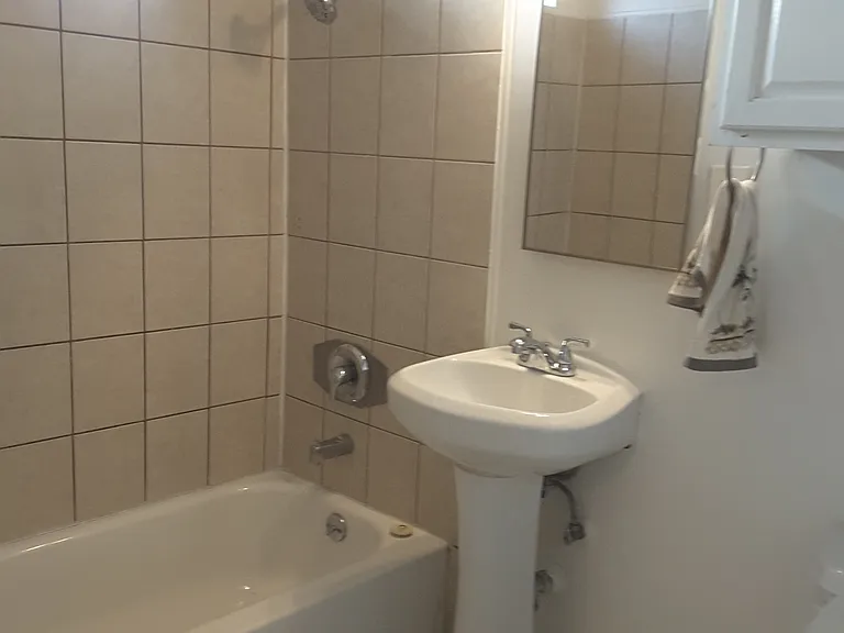 561 W Grondahl St — Photo 11