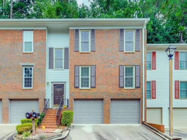 905 Brandywine Cir, Sandy Springs, GA 30350