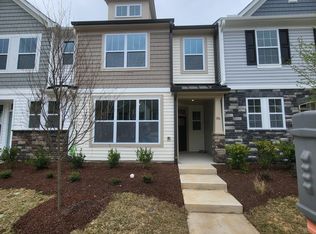 186 Channel Drop Dr, Clayton, NC 27520