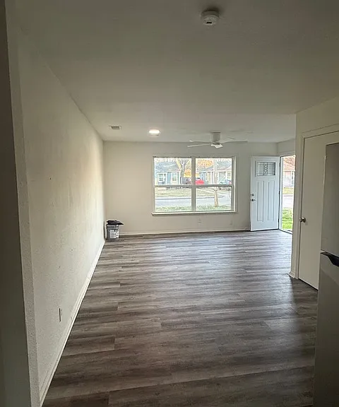 1304 Stone Dr — Photo 1