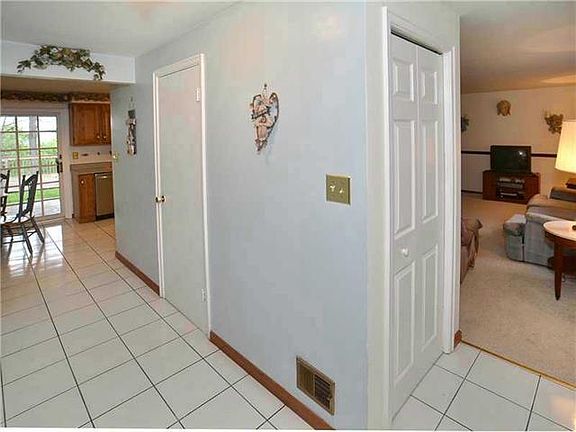 2nd image of 144 Teton Dr