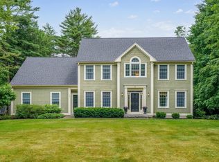 17 Hazeltine Dr, Cumberland, ME 04021