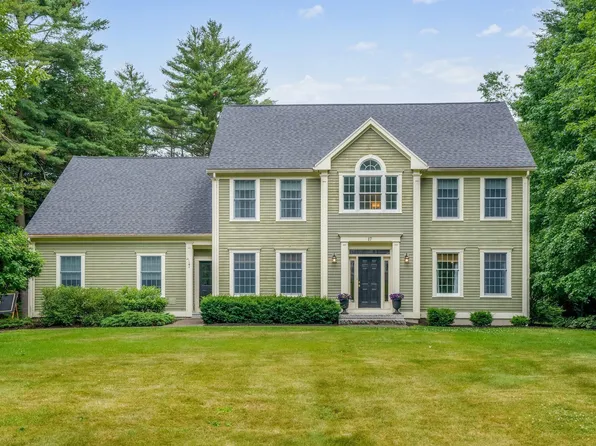 17 Hazeltine Drive, Cumberland, ME 04021