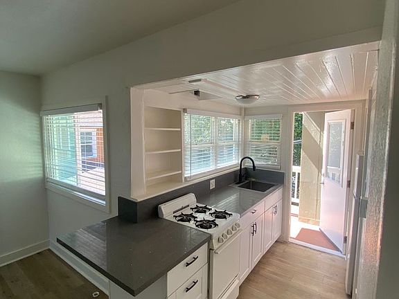 4th image of 3968-3970 5th Ave #4