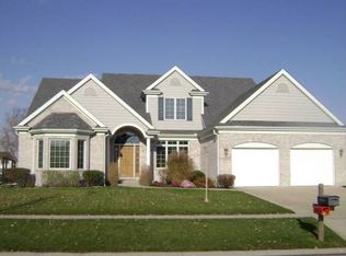 2512 Pinehurst Dr, Champaign, IL 61822