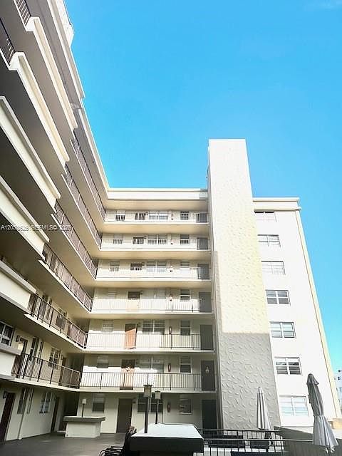 1st image of 1811 Jefferson St APT 210