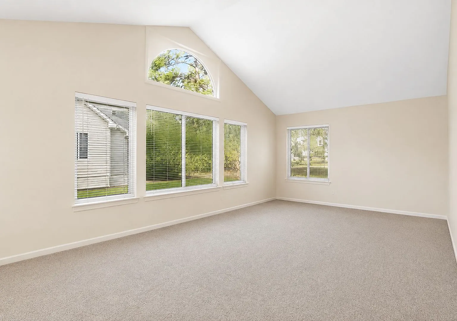 3 bedroom/ 3 bathroom- Mimosa Lane- W&M Law School — Photo 4