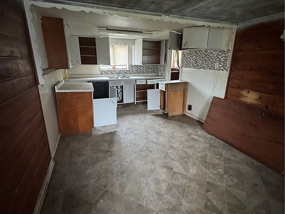 5th image of 1236 Saunders Sett Rd