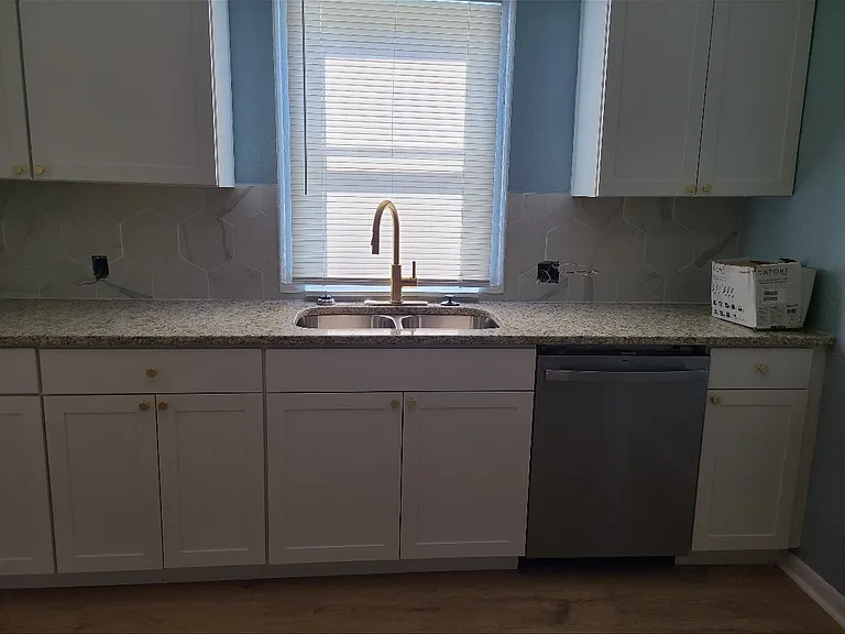 274 E Hinman Ave — Photo 25