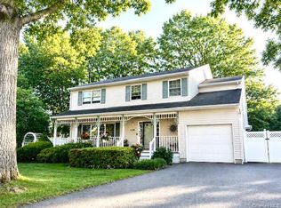 1288 Boston Ave, Bay Shore, NY 11706