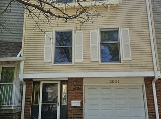 2021 Farnham Ct, Schaumburg, IL 60194