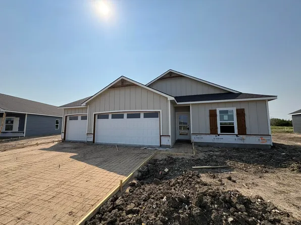 5705 Plumthicket St, Wichita, KS 67226