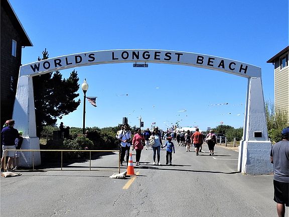 2nd image of 110 Ocean Beach Blvd #8