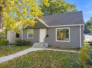 832 20th Ave SE, Minneapolis, MN 55414