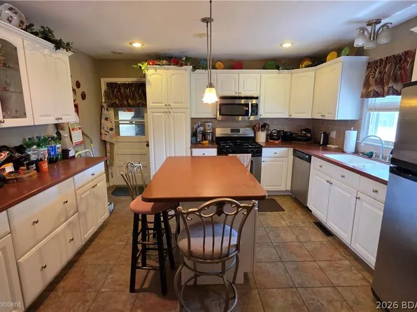 103 Williams Dr, Versailles, MO 65084