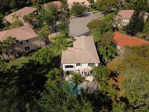 3rd image of 5340 NW 51 Street