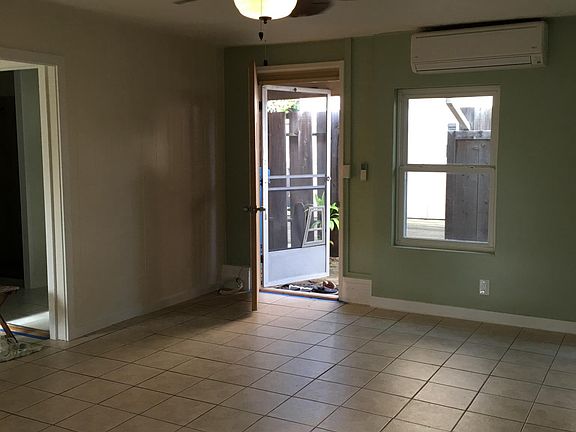 Living room - backdoor