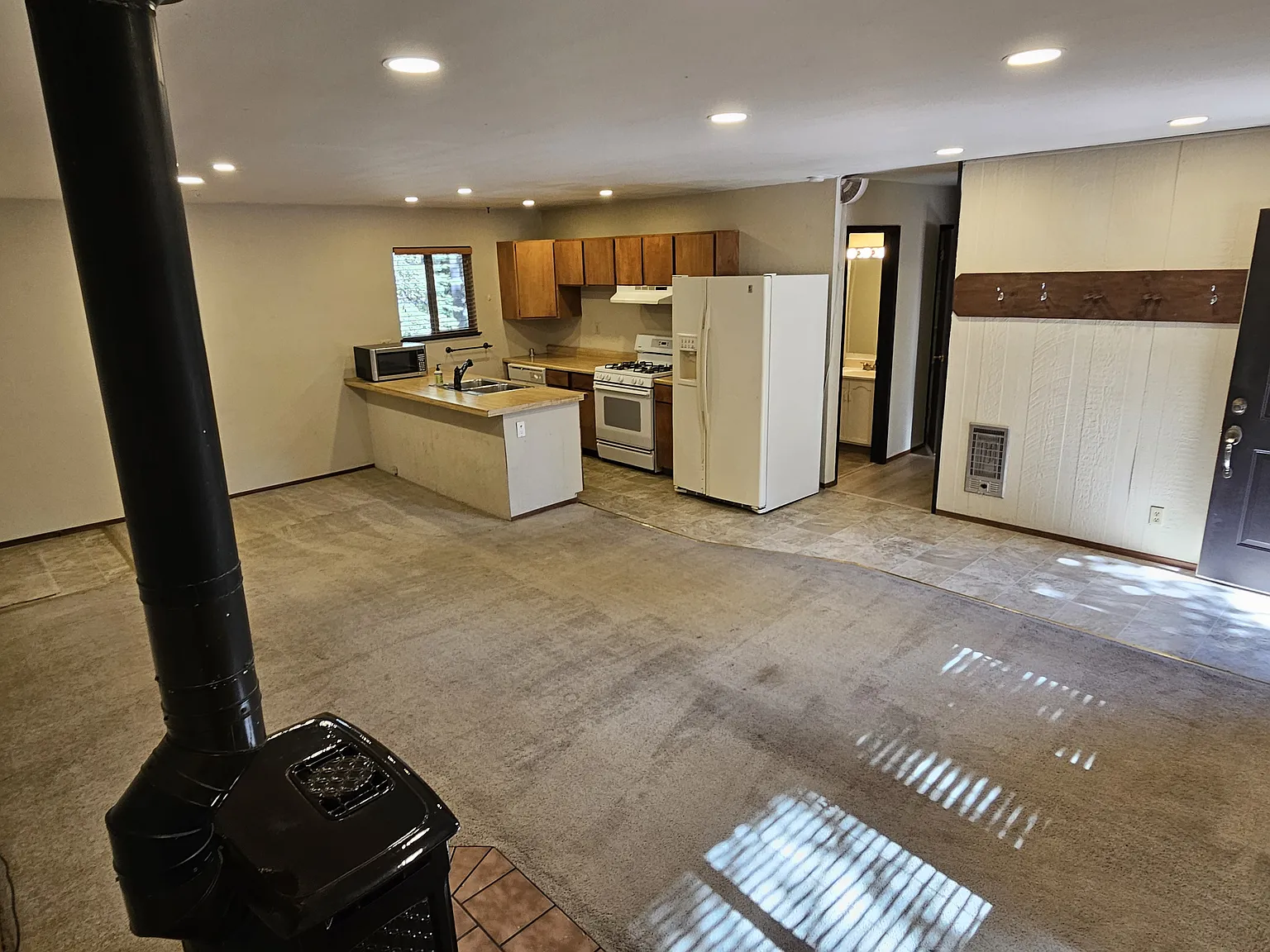 13184 Davos Dr — Photo 2