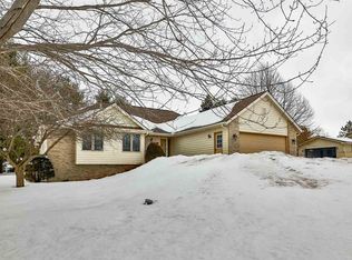 8112 McCurry Rd, Roscoe, IL 61073