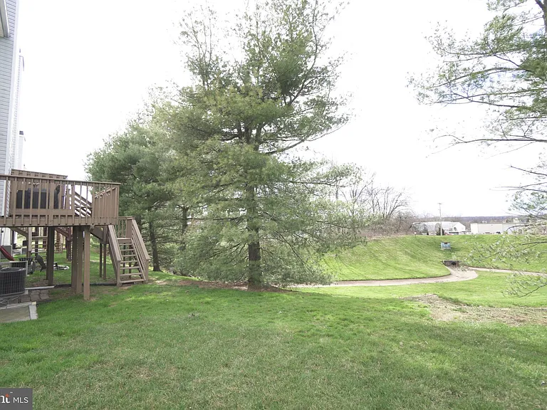 2041 Greenes Way Cir — Photo 5