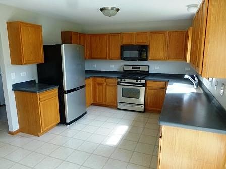 5th image of 1708 Centennial Dr