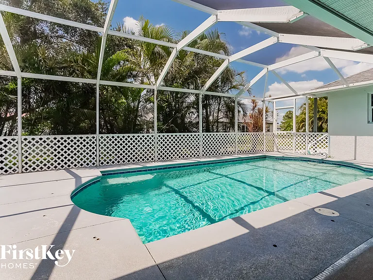 2215 NW 23rd St — Photo 14