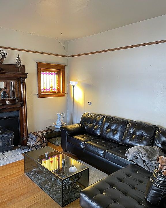 7th image of this home