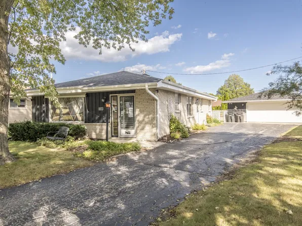 4472 South 44th STREET, Greenfield, WI 53220