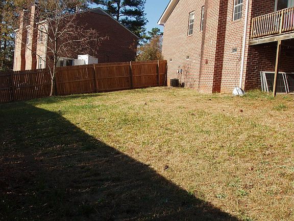 Large Side and Back Yard 