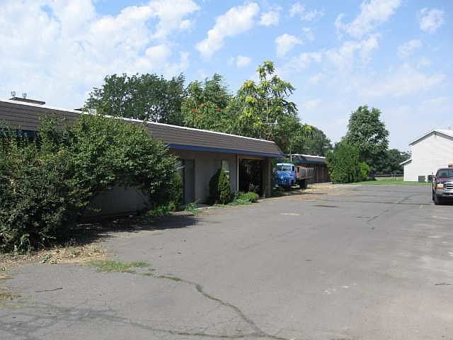 2nd image of 225 Woodland Ave