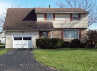 1054 James Dr, Lewiston, NY