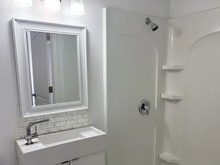 2702 S Brown Ave — Photo 6