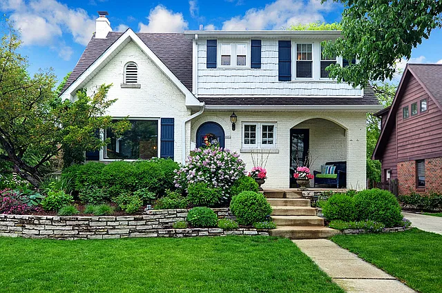 3834 Johnson Ave photo 1