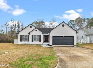 540 Raintree Rd, Jacksonville, NC 28540