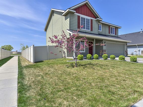 2nd image of 2543 S Vineyard St