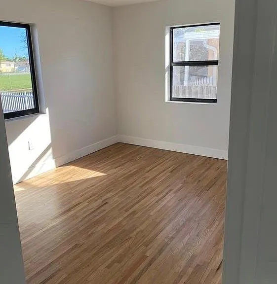170 W 58th St — Photo 11